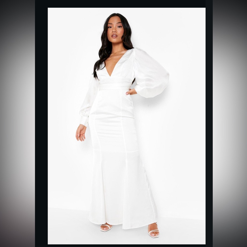 NWT Boohoo Satin Dress